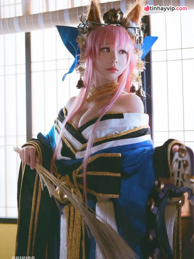 Nữ coser Chihiro Chang gây chú ý vì vòng 1 đẫy đà