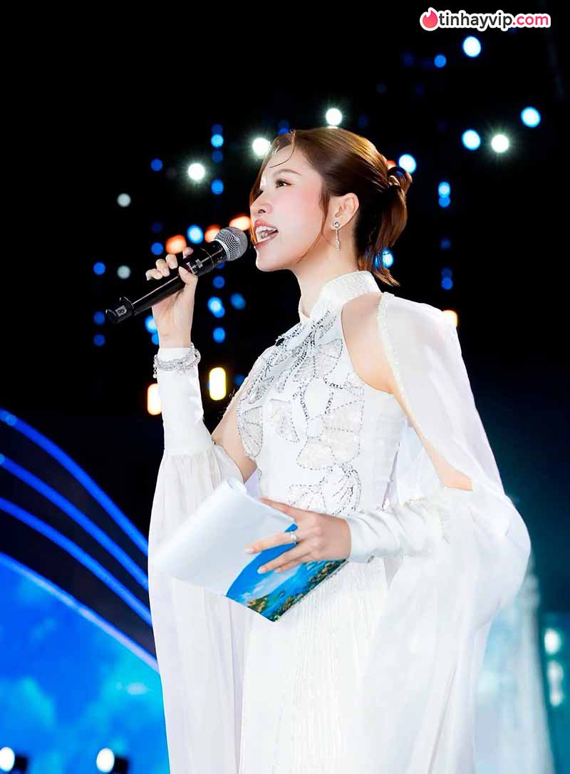 Thanh Thanh Huyền khoe visual cuốn hút trong kỳ nghỉ biển