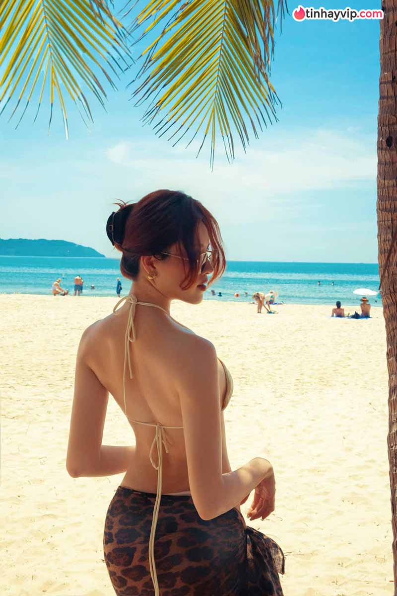 Thanh Thanh Huyền khoe visual cuốn hút trong kỳ nghỉ biển