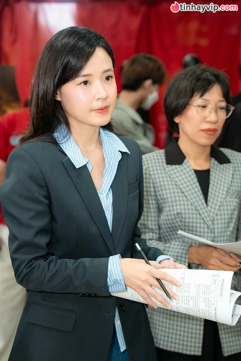 Midu là ai? Tiểu sử và hành trình định hình phong cách ngọt ngào, tri thức đầy cuốn hút