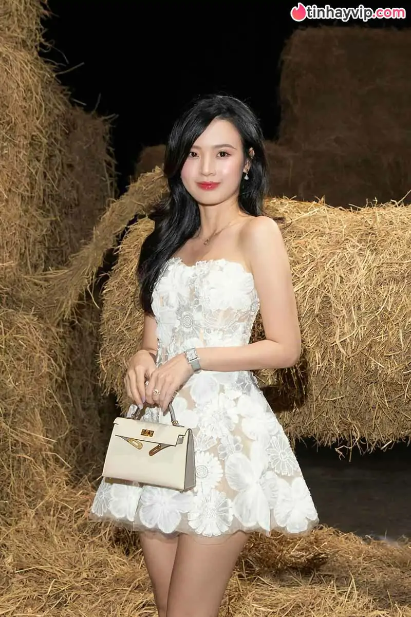 Midu là ai? Tiểu sử và hành trình định hình phong cách ngọt ngào, tri thức đầy cuốn hút