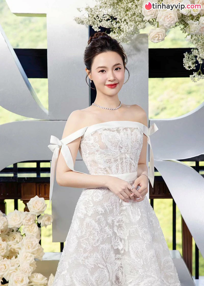 Midu là ai? Tiểu sử và hành trình định hình phong cách ngọt ngào, tri thức đầy cuốn hút