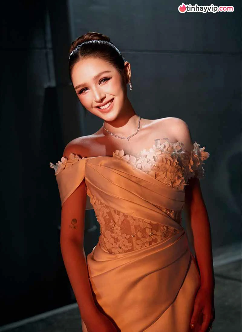 Xoài Non - Hành trình định hình phong cách của hot girl 2002
