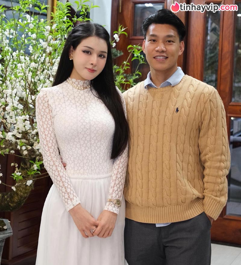 Top 10 bóng hồng làng WAGs Việt quyến rũ nhất năm 2026