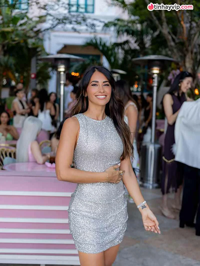 Antonela Roccuzzo bật khóc sau chiến thắng của Argentina