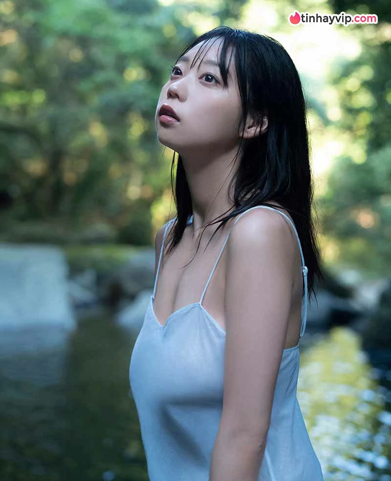 Aoyama Hikaru khoe body quyến rũ trong ảnh bikini mới