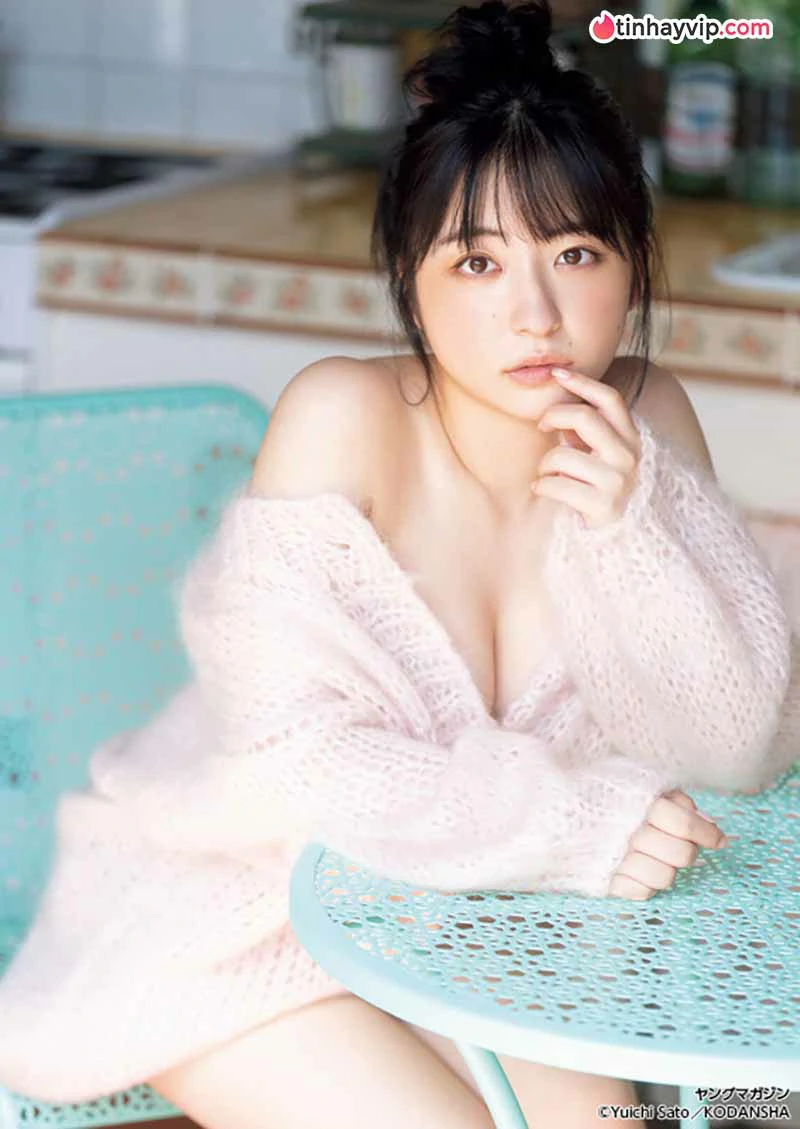 Asakura Mizuki gây sốt với ảnh bikini ở Enoshima