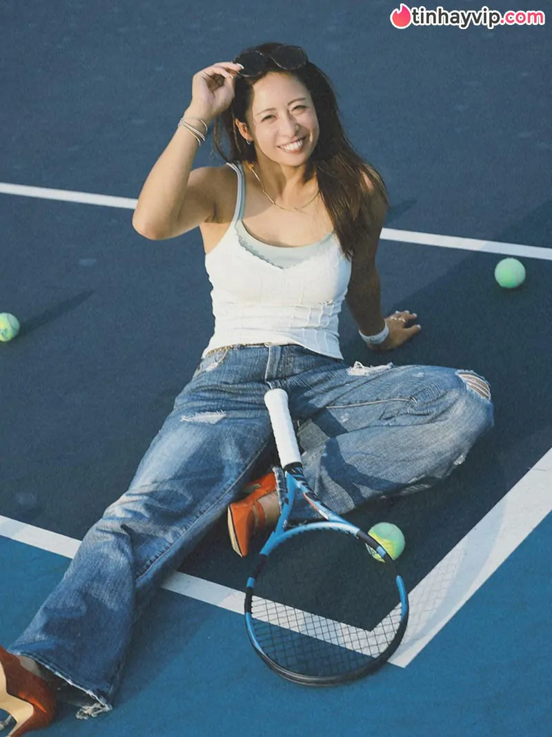 Bị lấy ảnh thi đấu làm bìa phim AV, nữ thần tennis Nhật Bản quyết nhờ pháp luật vào cuộc