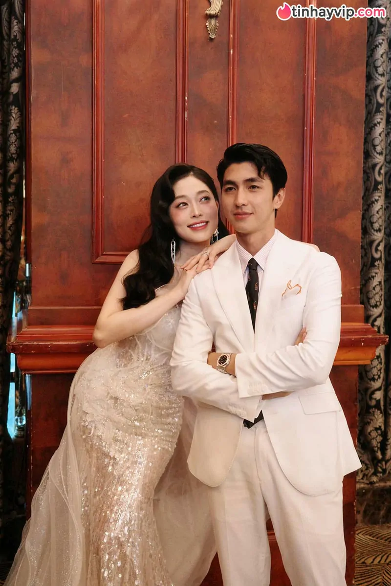 Bùi Phương Nga khoe visual đầy kiêu kỳ cùng cuộc sống hôn nhân tràn ngập tiếng cười