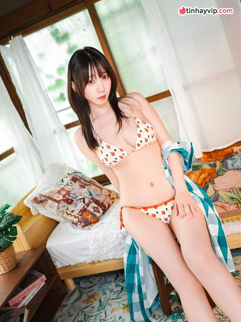Cosplayer Iori Moe khiến nhiều fan nam phấn khích
