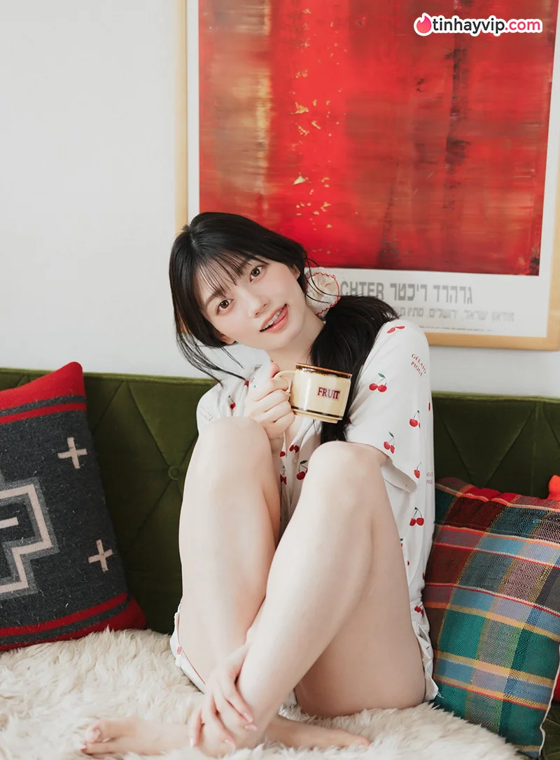 Diễn viên AV Kanna Seto thu hút khi tung video chơi game nghịch ngợmt