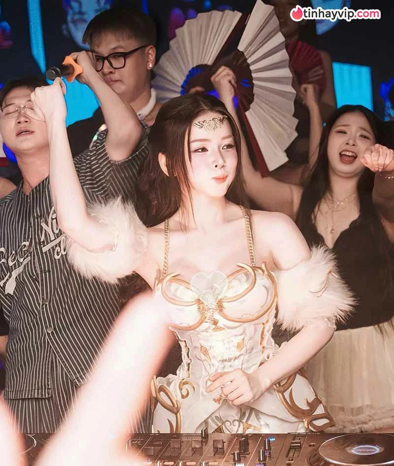 DJ Mie: Hành trình sự nghiệp của búp bê tài năng