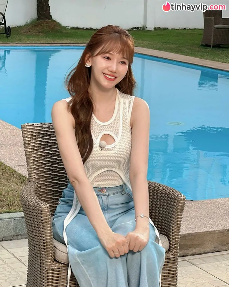 Hari Won tái xuất thảm đỏ với outfit trăm triệu, visual U40 khiến dân mạng ngỡ ngàng