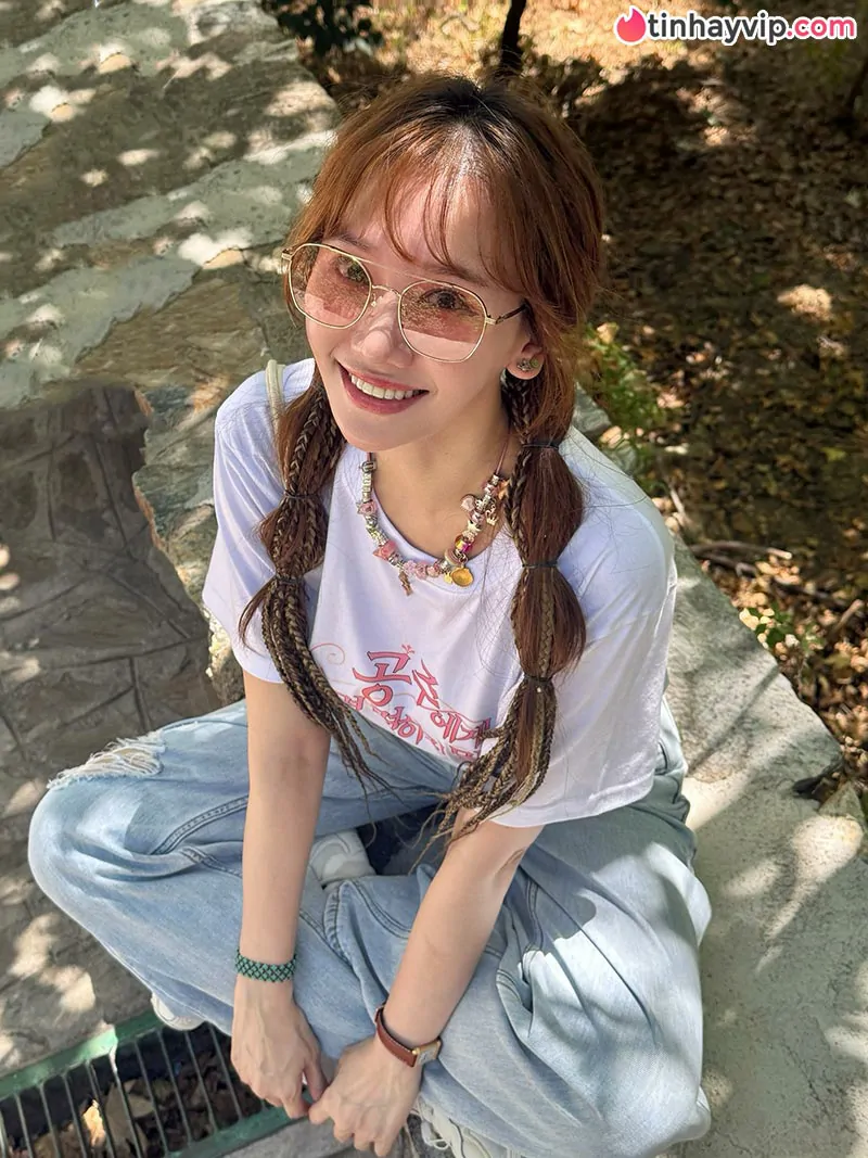Hari Won tái xuất thảm đỏ với outfit trăm triệu, visual U40 khiến dân mạng ngỡ ngàng
