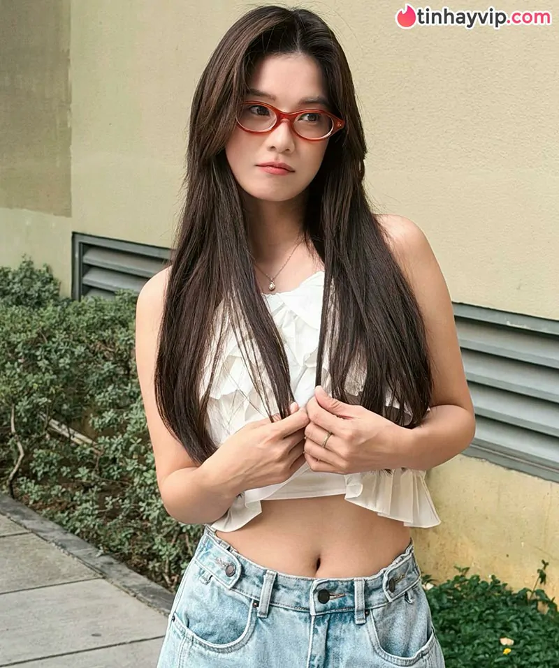 Hoàng Yến Chibi là ai? Tiểu sử và hành trình lột xác quyến rũ của nữ nghệ sĩ đa tài