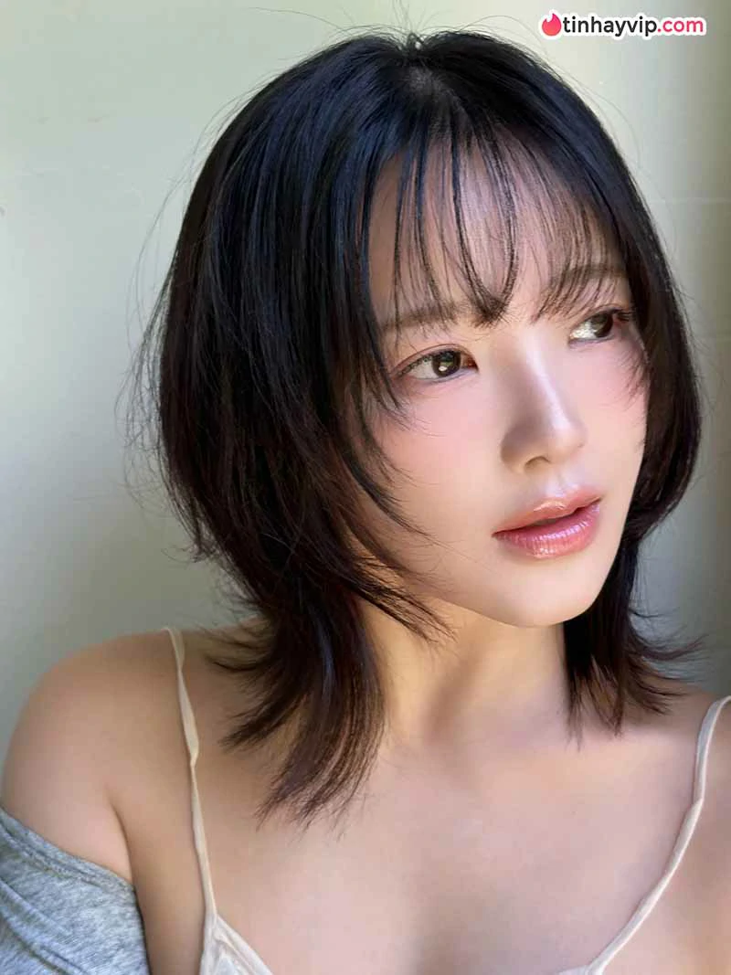 Jun Amaki rời ngành áo tắm sau 13 năm đầy kỷ niệm