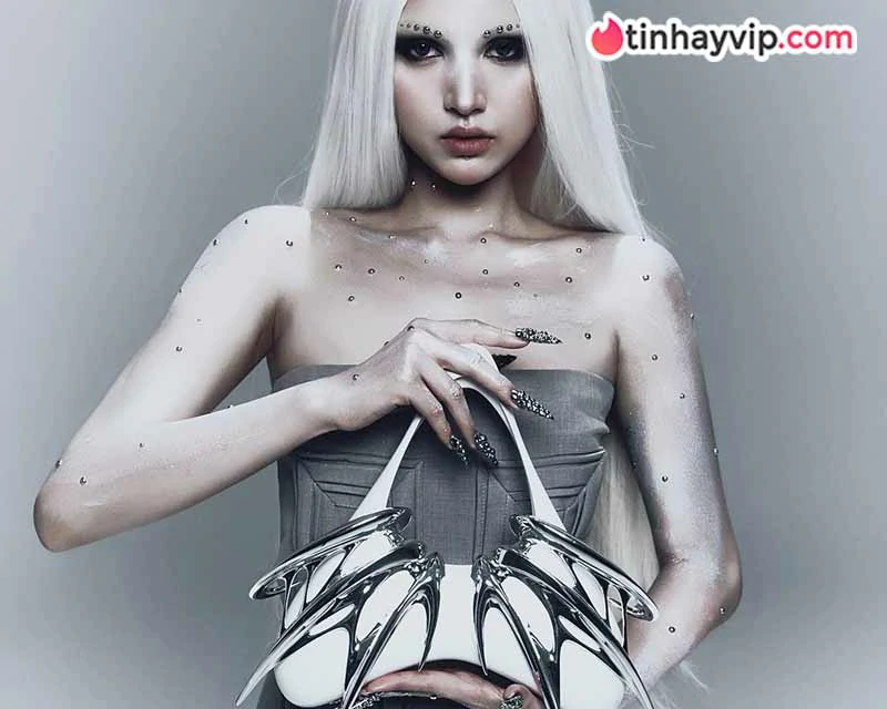 Linh Ngọc Đàm và hành trình từ streamer đến fashionista