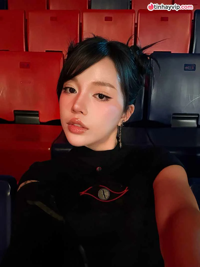 Linh Ngọc Đàm và hành trình từ streamer đến fashionista