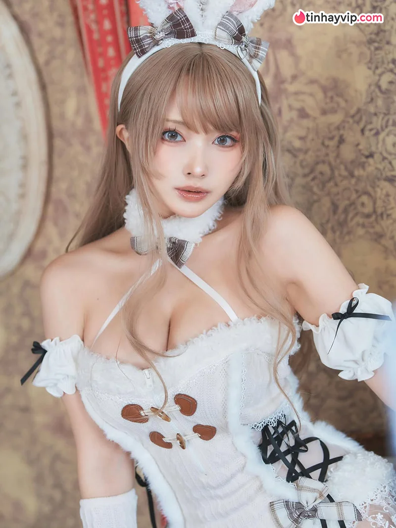 Nàng mẫu cosplay anime sexy xuất thần