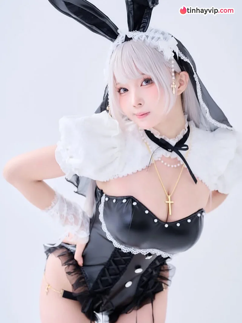 Nàng mẫu cosplay anime sexy xuất thần