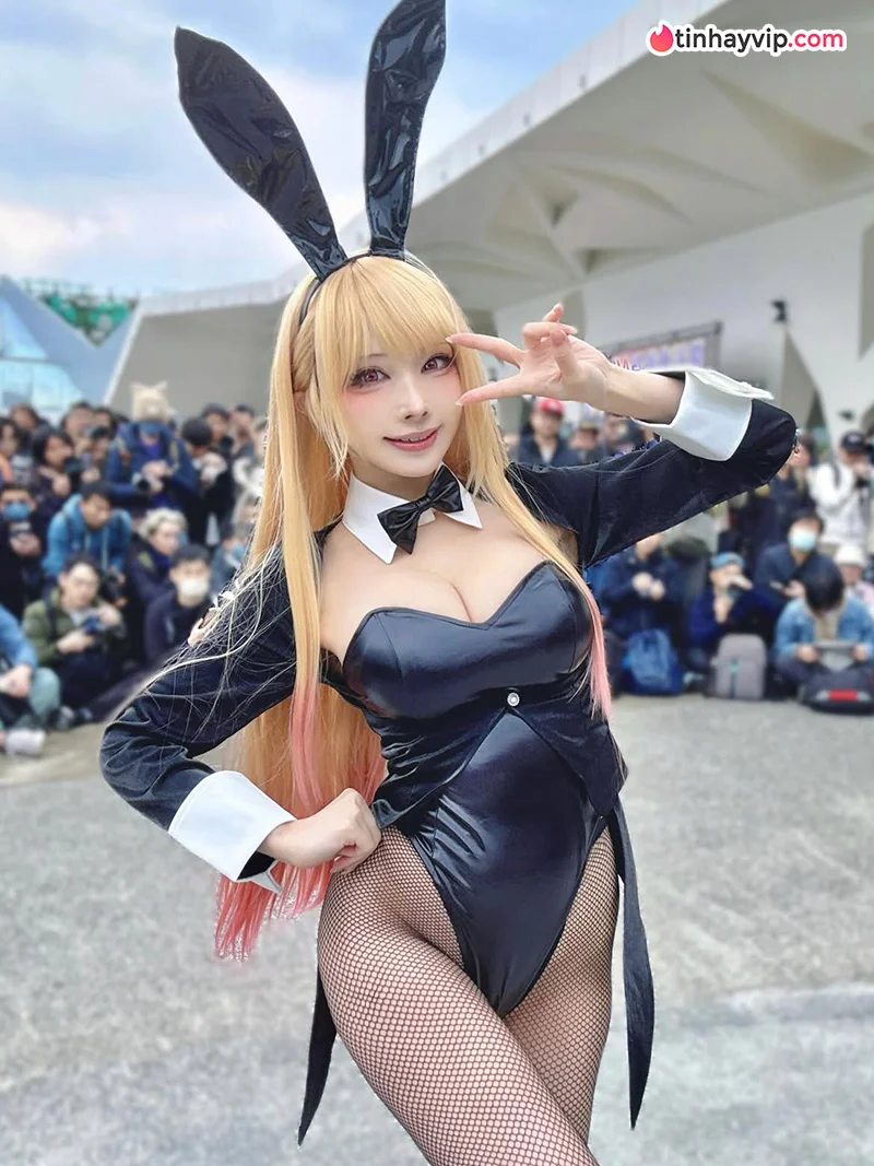 Nàng mẫu cosplay anime sexy xuất thần