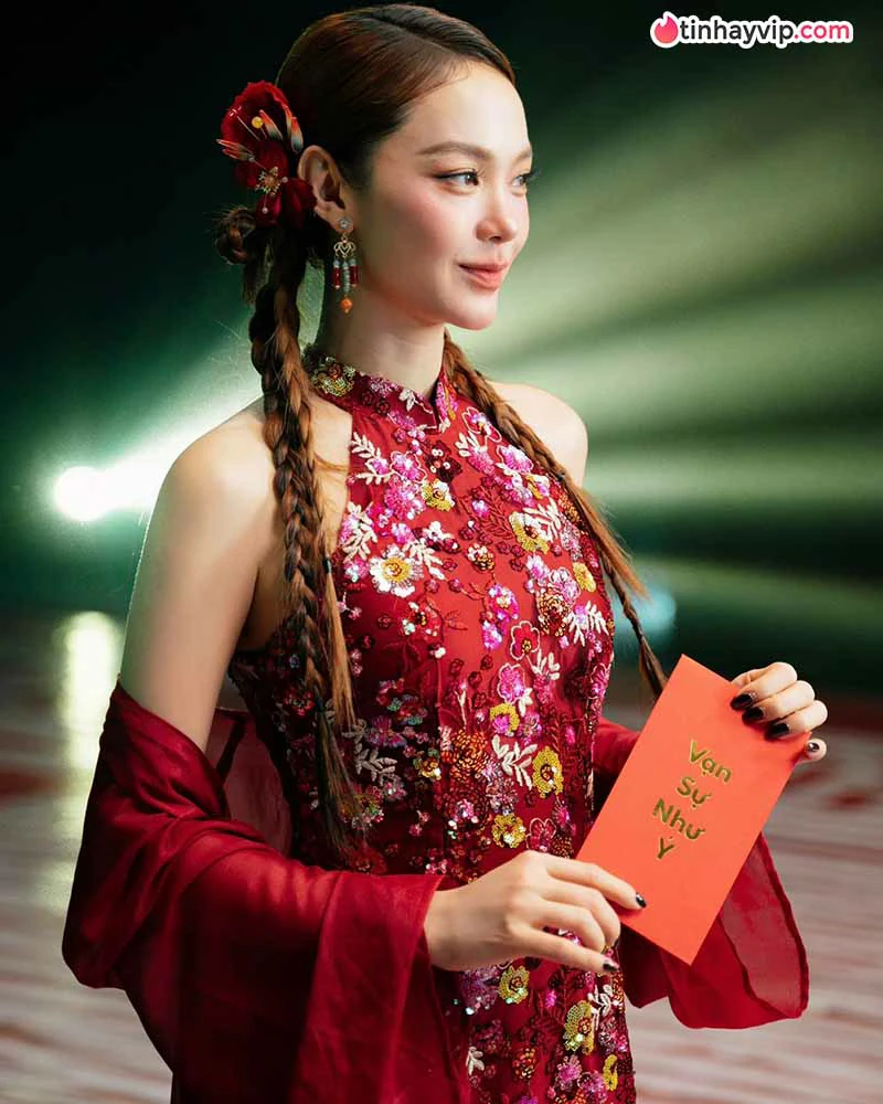 Minh Hằng: Hành trình từ ca sĩ tuổi teen đến nghệ sĩ đa tài