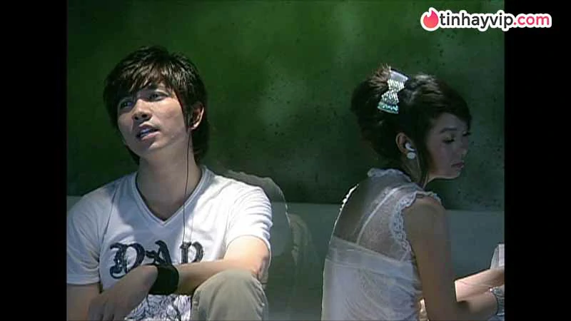 Minh Hằng: Hành trình từ ca sĩ tuổi teen đến nghệ sĩ đa tài