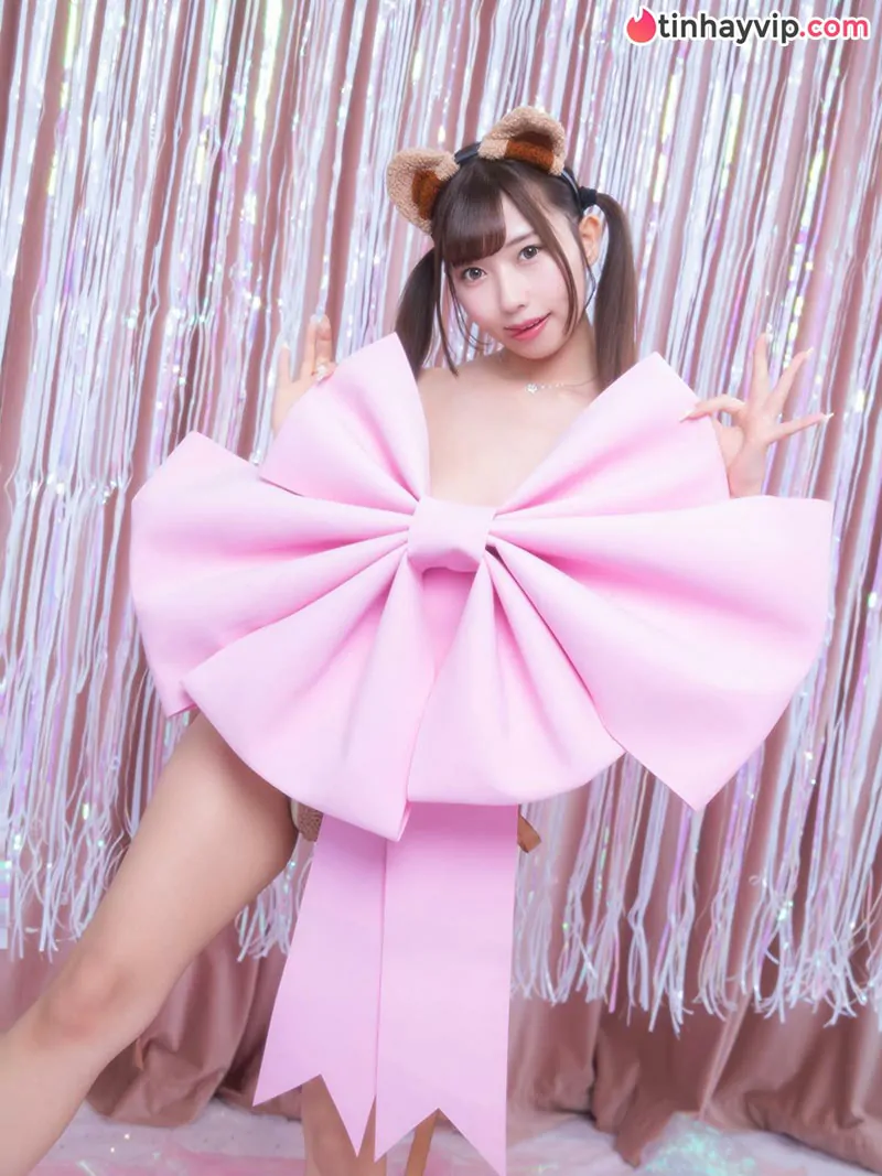 Miyu Aizawa tung bộ ảnh bikini khoe sắc vóc rạng rỡ, hé lộ triển lãm ảnh đặc biệt tại Shibuya