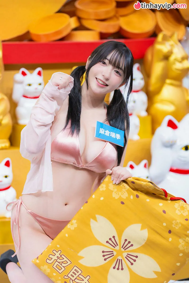 Mizuki Asakura đốn tim fan với khoảnh khắc đu idol siêu đáng yêu tại sự kiện TRE 2026