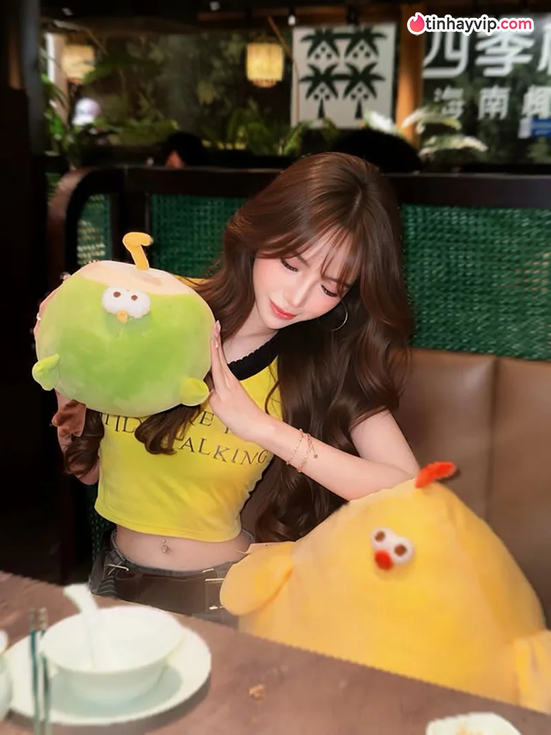 Gái xinh cực phẩm Cyndyjesslynn thu hút trong diện mạo mới