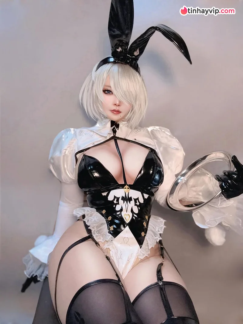 Phong cách sexy của mỹ nhân làng cos Nhật