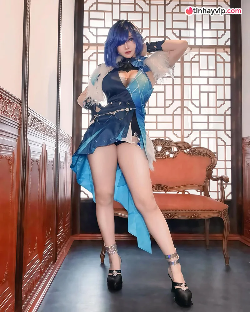 Phong cách sexy của mỹ nhân làng cos Nhật
