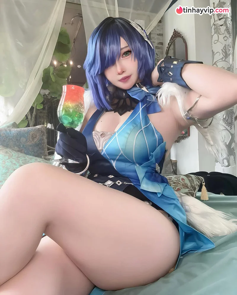 Phong cách sexy của mỹ nhân làng cos Nhật