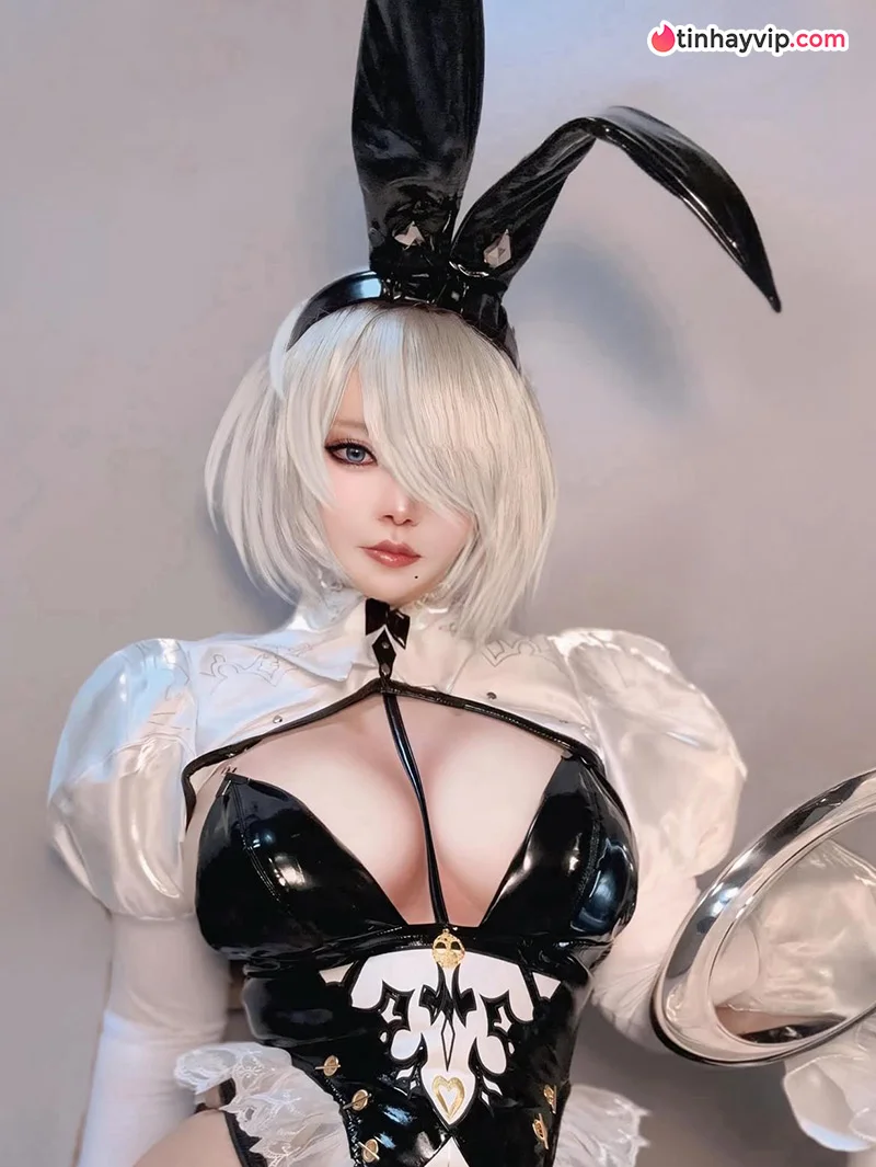 Phong cách sexy của mỹ nhân làng cos Nhật
