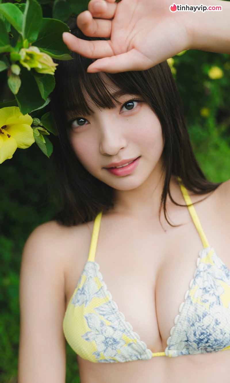 Satonaka Natsuki khoe dáng sexy trong photobook mới