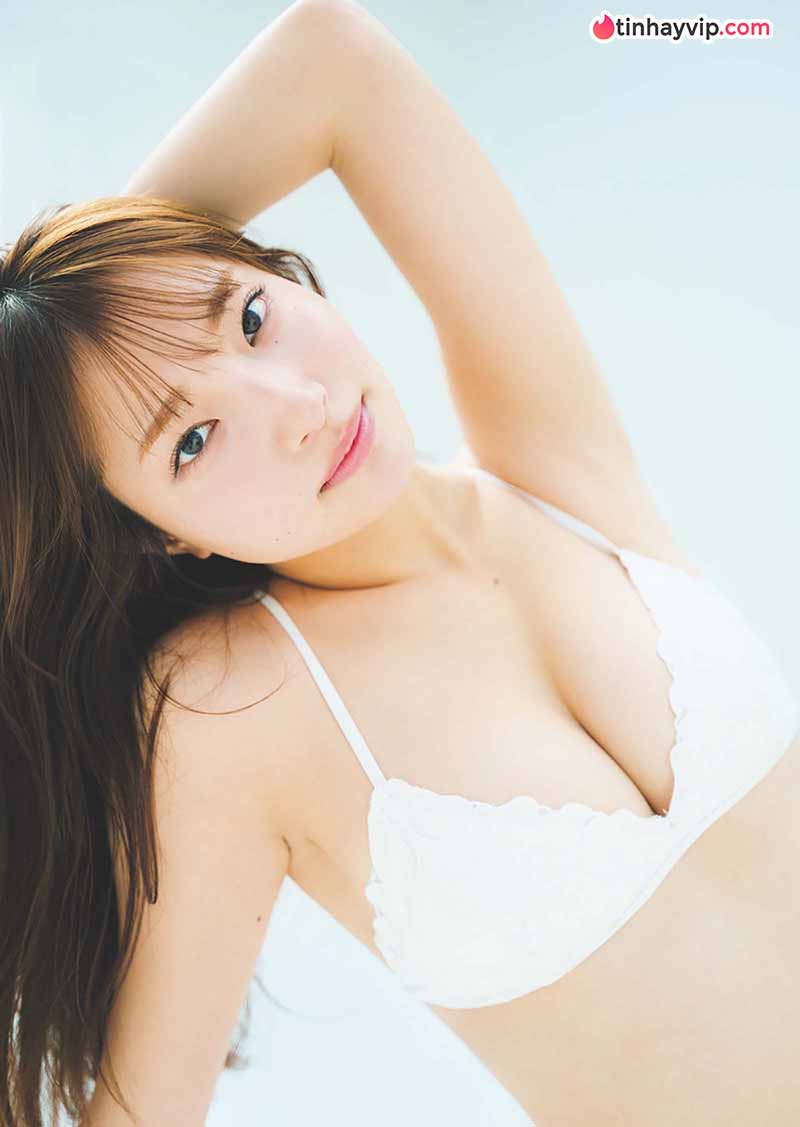 Satonaka Natsuki khoe dáng sexy trong photobook mới