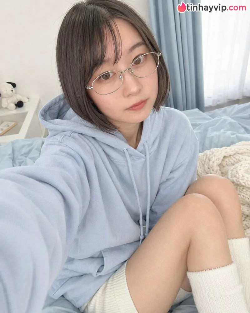 Cựu sao AV Shion Hanabuki gây bất ngờ khi chính thức rẽ hướng làm lập trình viên