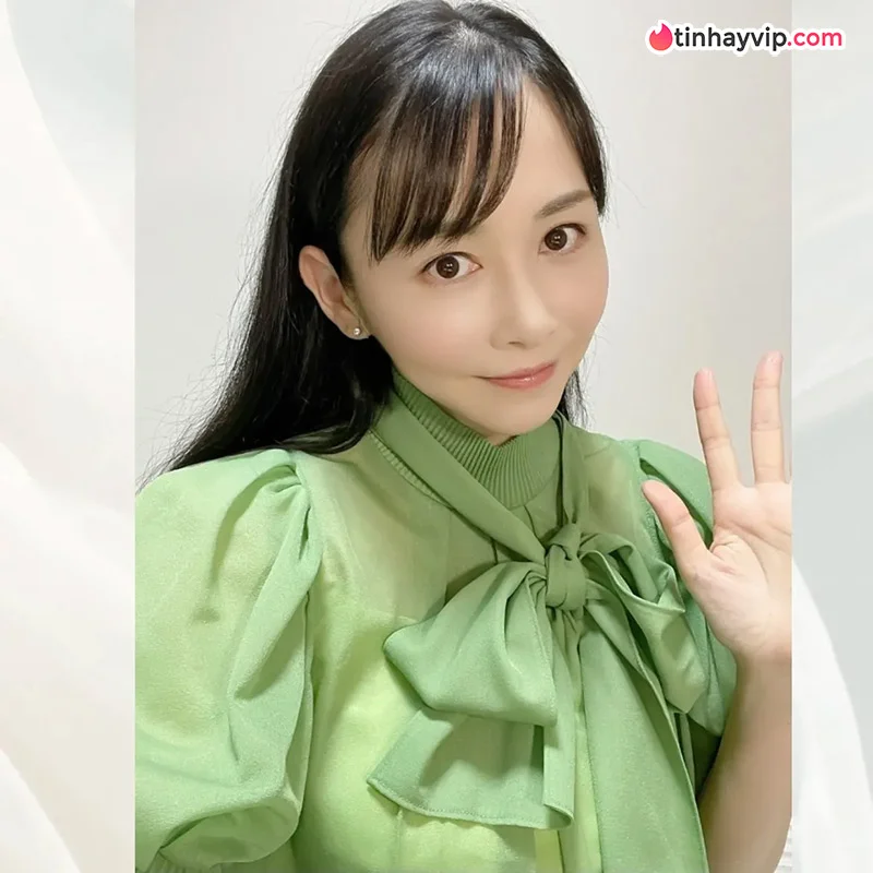 Diễn viên av Anri Sugihara là ai, tiểu sử nữ thần tượng JAV