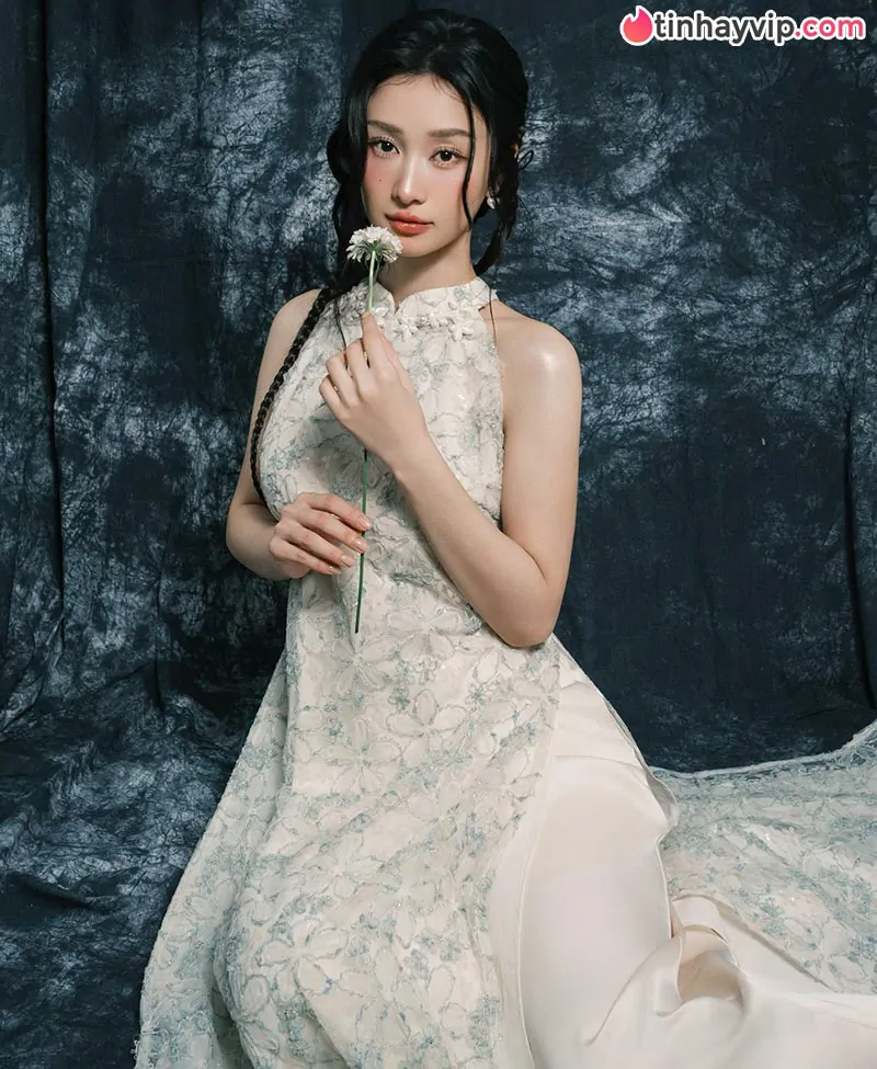 Jun Vũ là ai? Tiểu sử Jun Vũ và sức hút khó cưỡng của mỹ nhân màn ảnh Việt