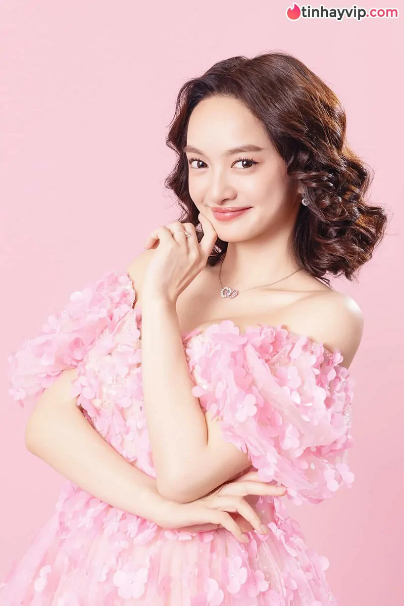 Kaity Nguyễn là ai? Tiểu sử và hành trình định hình khẳng định vị thế đại minh tinh điện ảnh