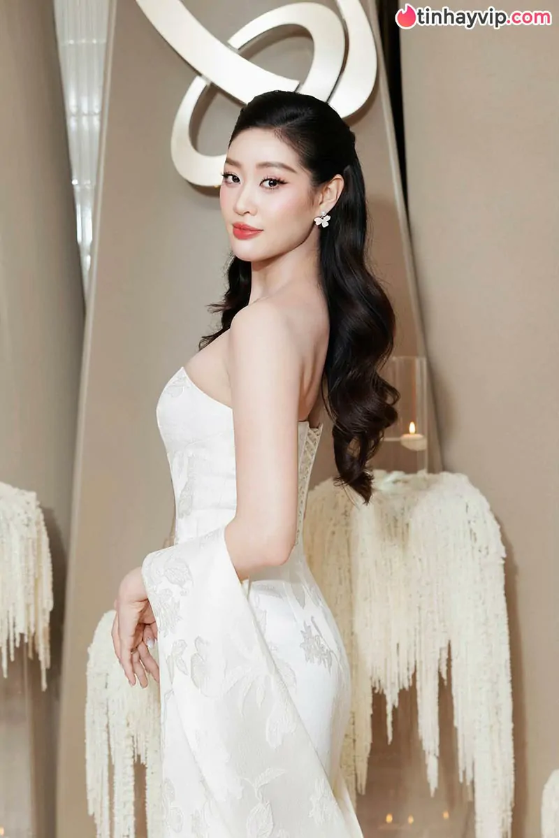 Nguyễn Trần Khánh Vân là ai? Tiểu sử và hành trình xây dựng sự nghiệp của nàng hậu đa-zi-năng