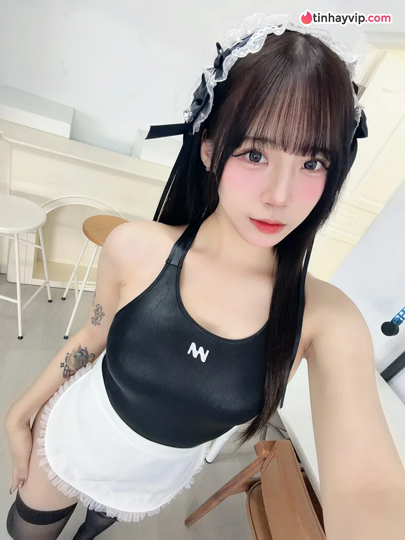 Hot girl Hàn Quốc mặc bikini cực cuốn