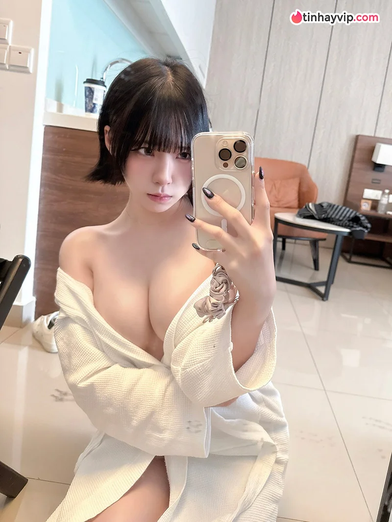 Hot girl Hàn Quốc mặc bikini cực cuốn