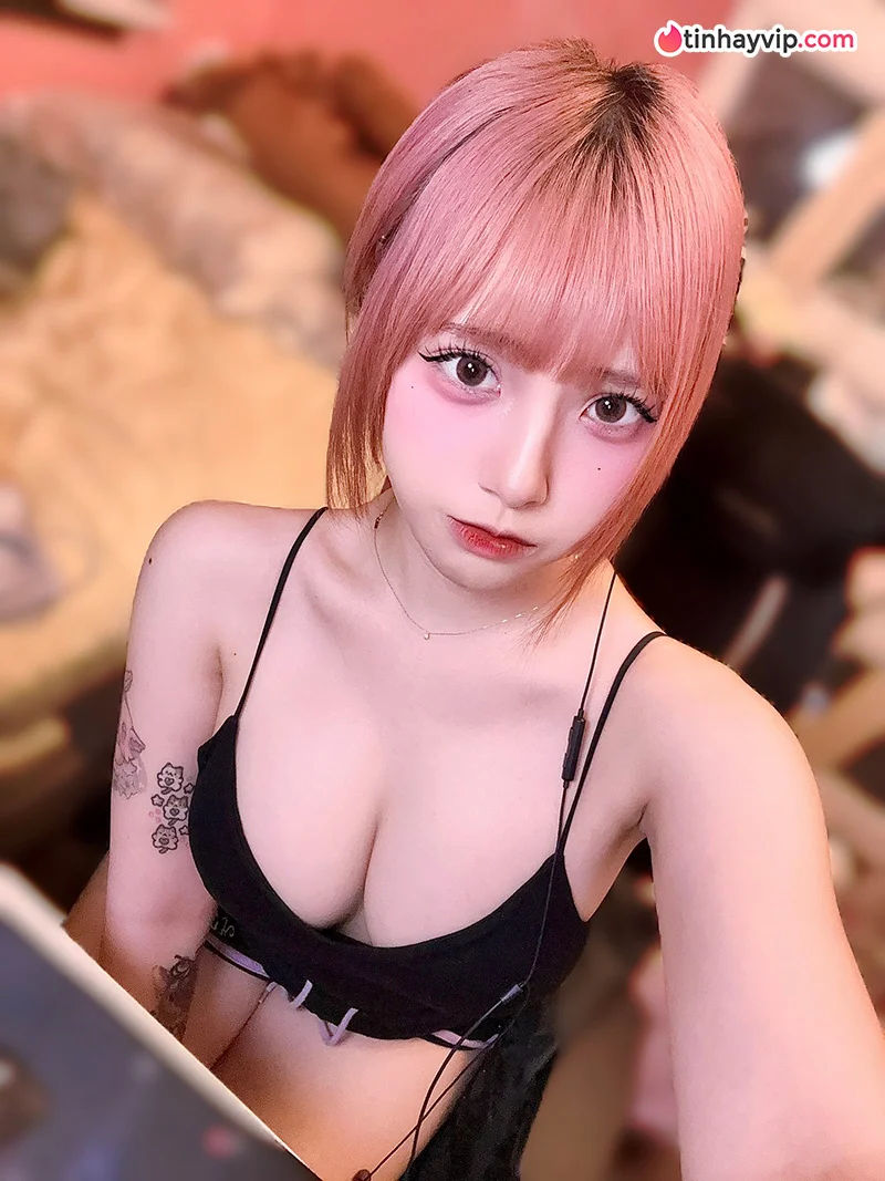 Hot girl Hàn Quốc mặc bikini cực cuốn