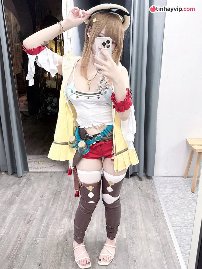 Hot girl Hàn Quốc mặc bikini cực cuốn