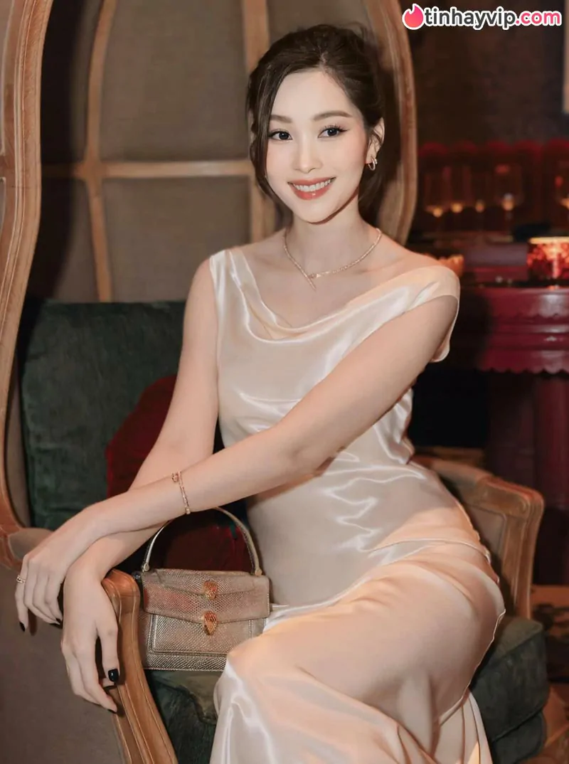 Top 10 hoa hậu Việt Nam đập tan định kiến bình hoa di động bằng tư duy tự chủ và tài sắc vẹn toàn