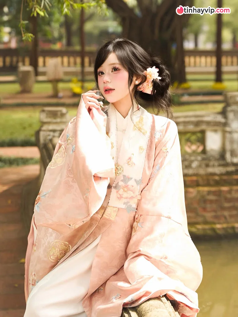 Gái xinh Instagram Hạnh Nhi