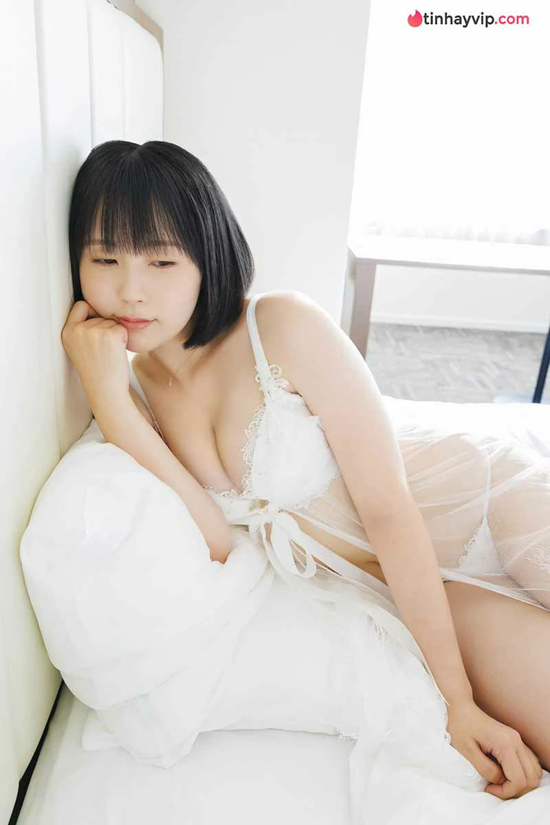 Yuki Yomichi khoe vóc dáng nổi bật trong bộ ảnh áo tắm