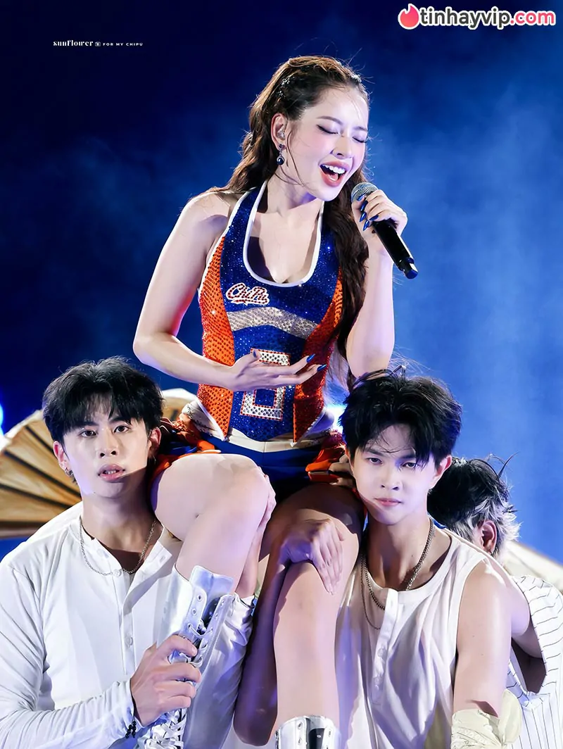 Chi Pu bùng nổ nhan sắc tại sự kiện âm nhạc, hé lộ cuộc sống sang chảnh vạn người mê