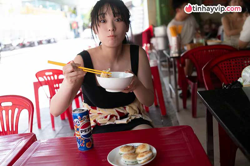 Mao Takano gây chú ý với loạt ảnh chụp mới chưa công bố
